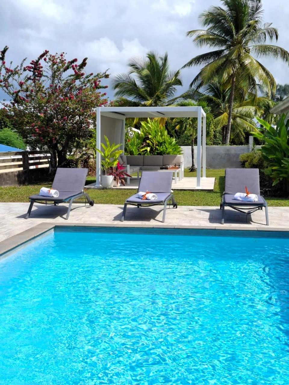 Villa Oneway, Piscine Privee, Classee 3 Etoiles Sainte-Rose Exteriör bild